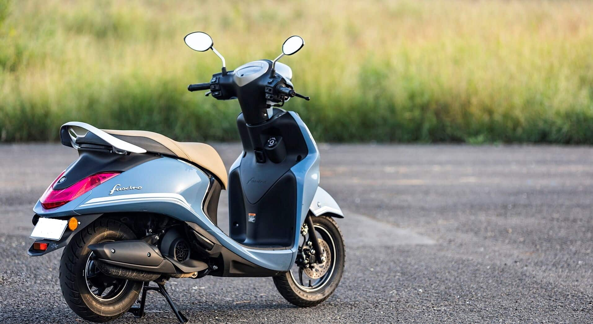 Yamaha Fascino 125 Hybrid Drum Cool Blue Metallic On EMI Bajaj Mall