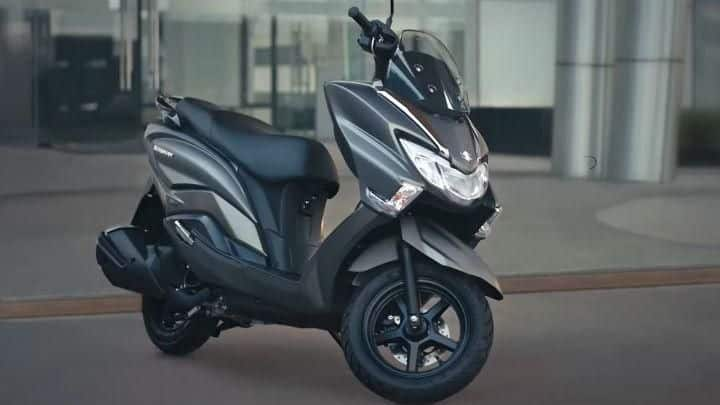 Suzuki Burgman Street Ride Connect Edition (Metallic Matte Black No. 2 ...